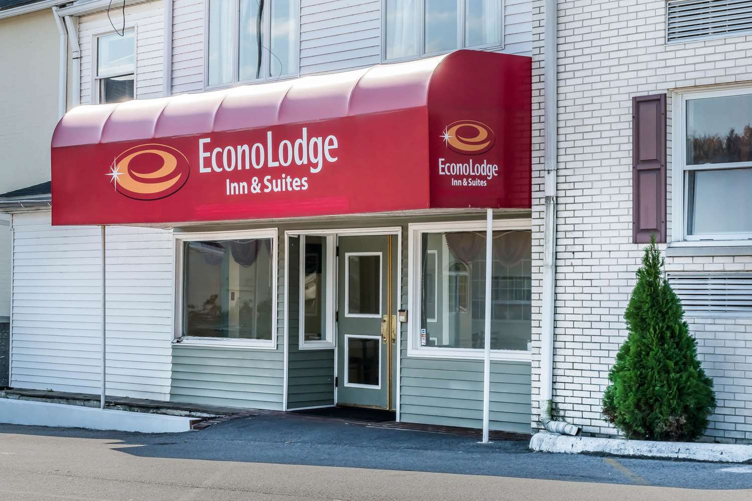 Econo Lodge Airport Reading PA 3/37