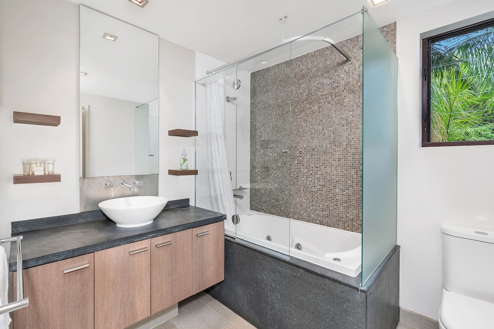 Apartment 316 at Sea Temple Palm Cove 49/50