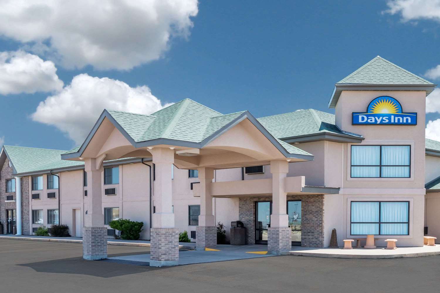 Days Inn by Wyndham Sidney NE 1/4