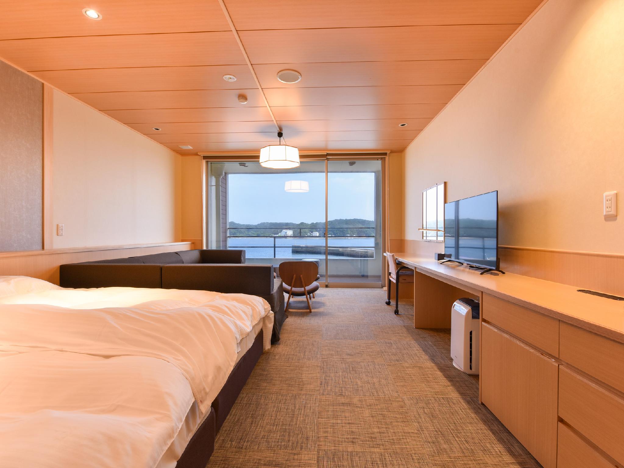 Room, Side Ocean View, Balcony, Accessible