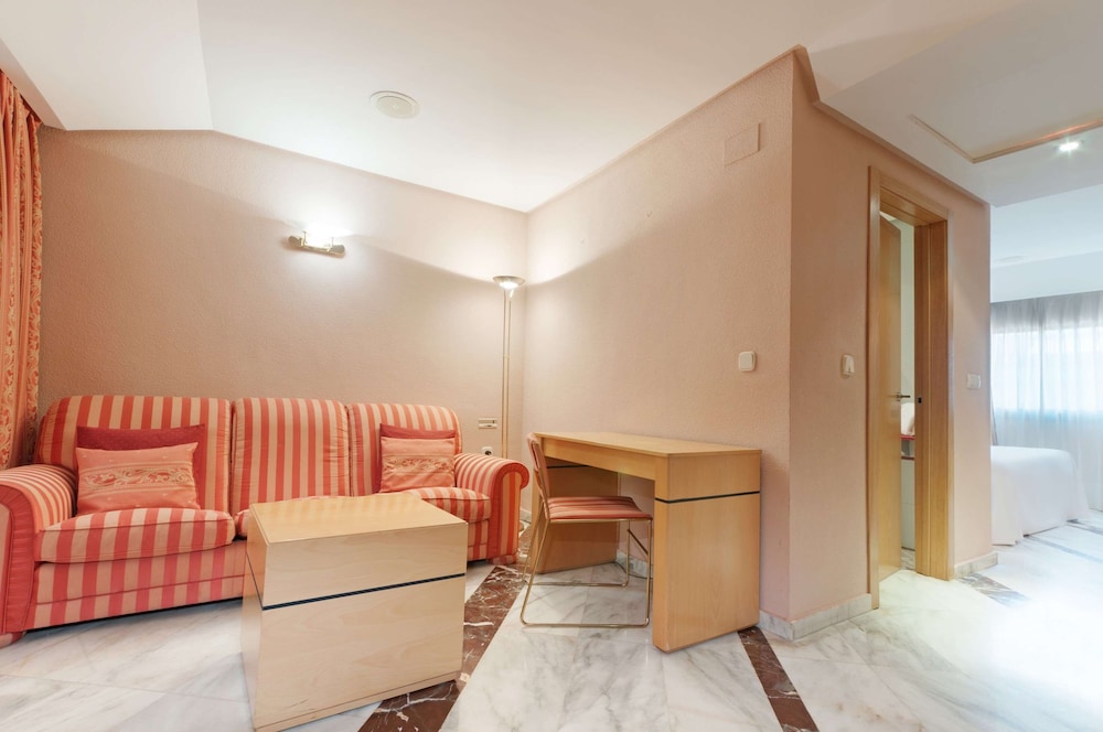 Hotel Puertollano 19/26