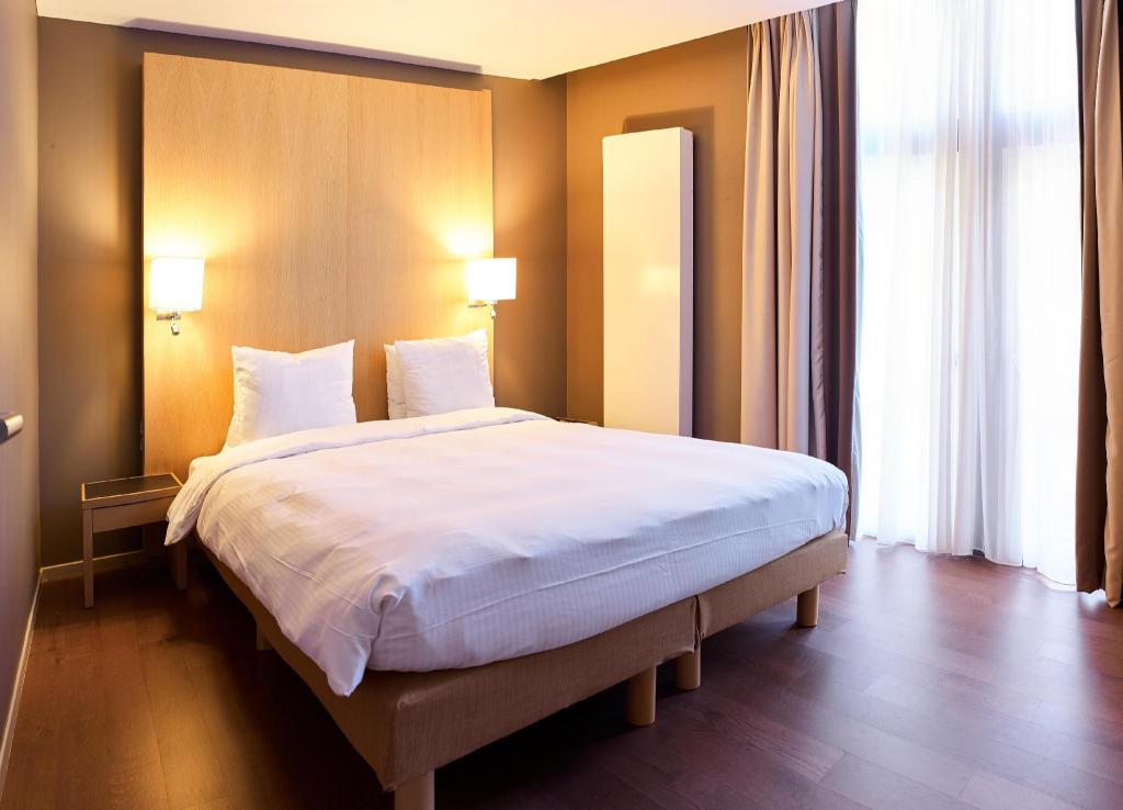 2 Bedrooms, Suite