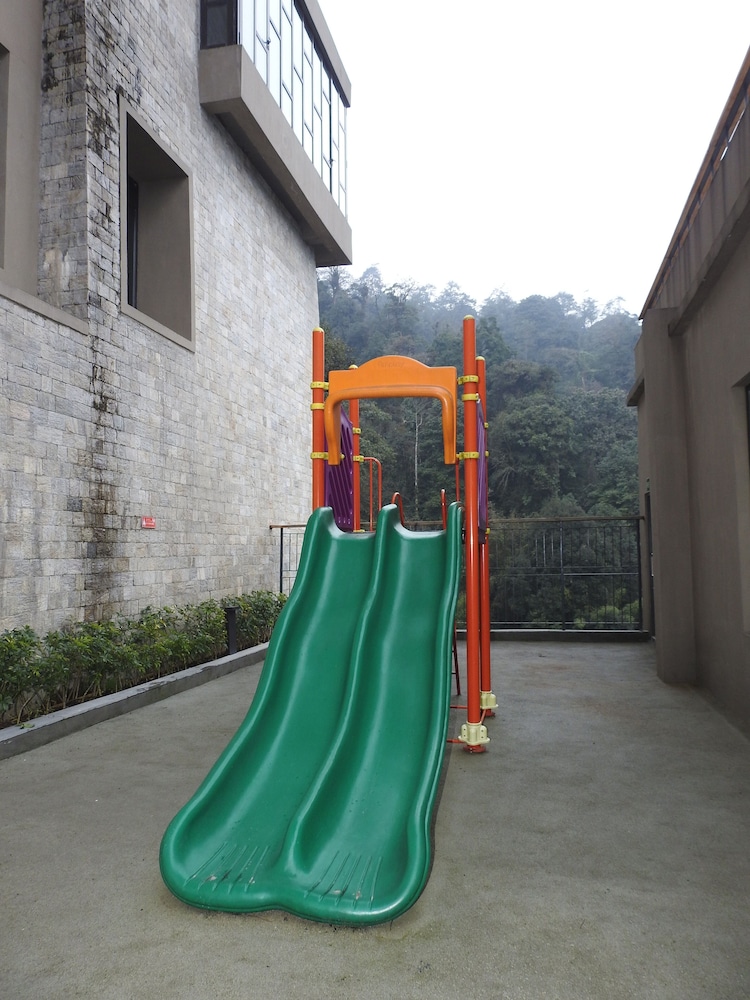 Taj Guras Kutir Gangtok 20/50