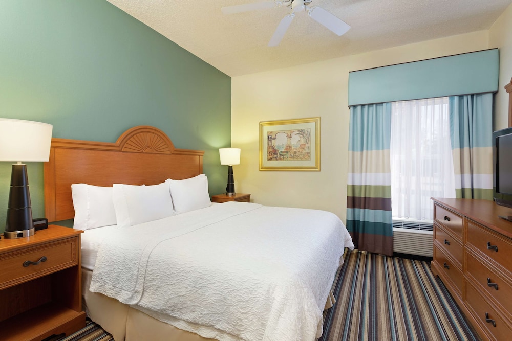 Hampton Inn & Suites Venice Bayside South Sarasota 12/36
