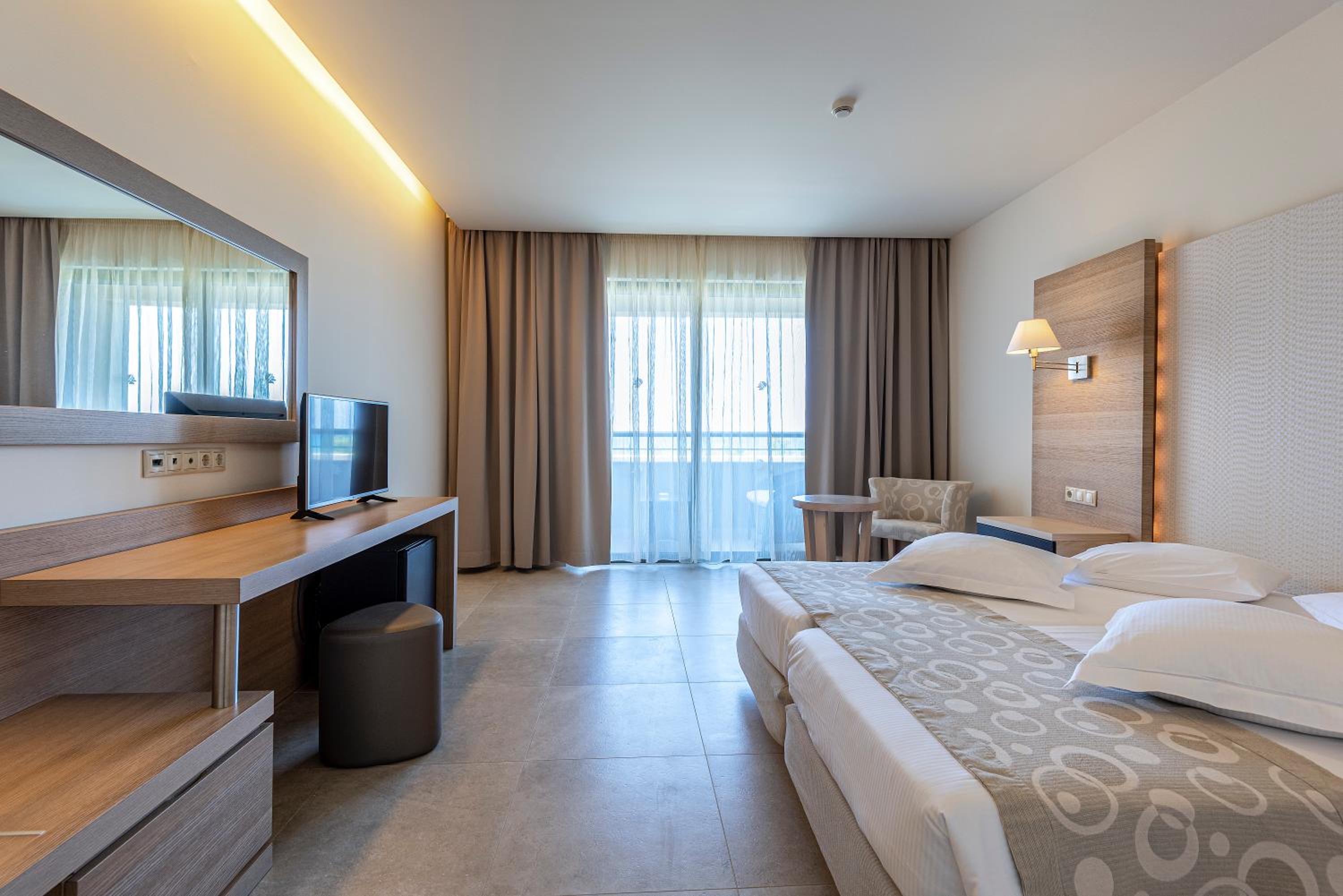 Maisonette, Suite, Sea Front, Shared Pool
