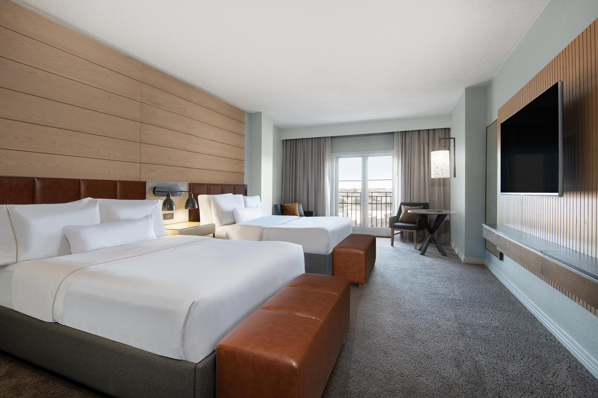 غرفة بسريرين كوين بشرفة، The Westin Dallas Stonebriar Golf Resort and Spa 3/10