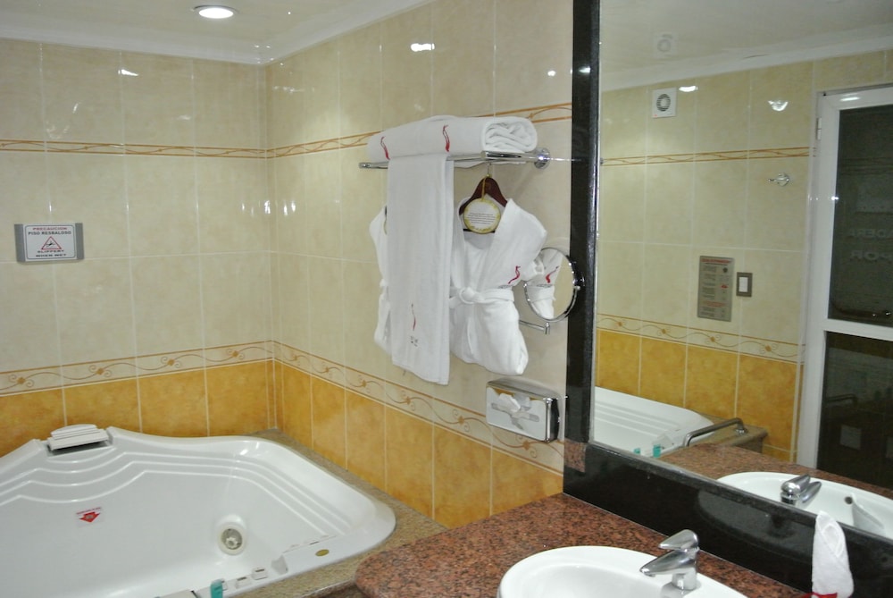Hotel and Spa La Muralla Metepec 49/50