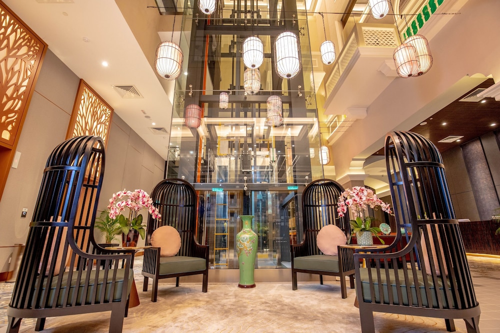 Santa Grand Signature Kuala Lumpur 32/42