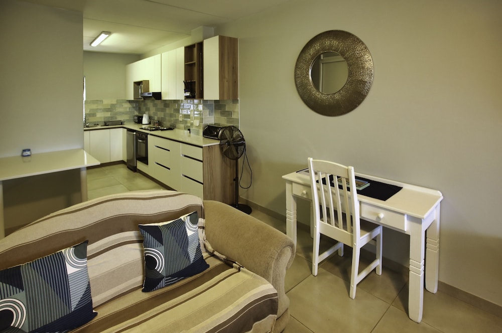 4 Bella Casa Self Catering 32/50