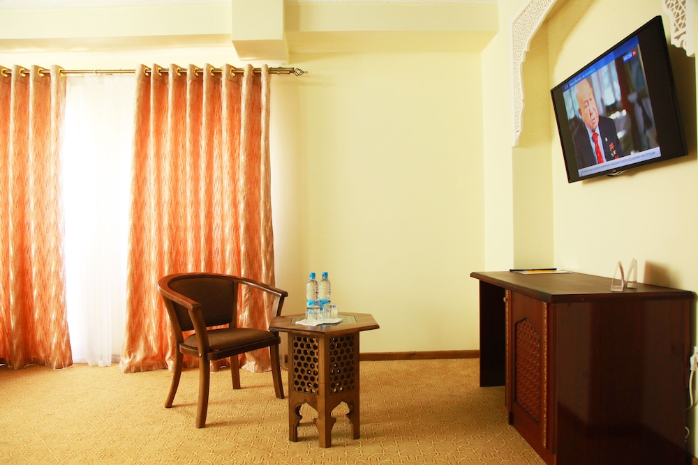 Kukaldosh Hotel 64/73