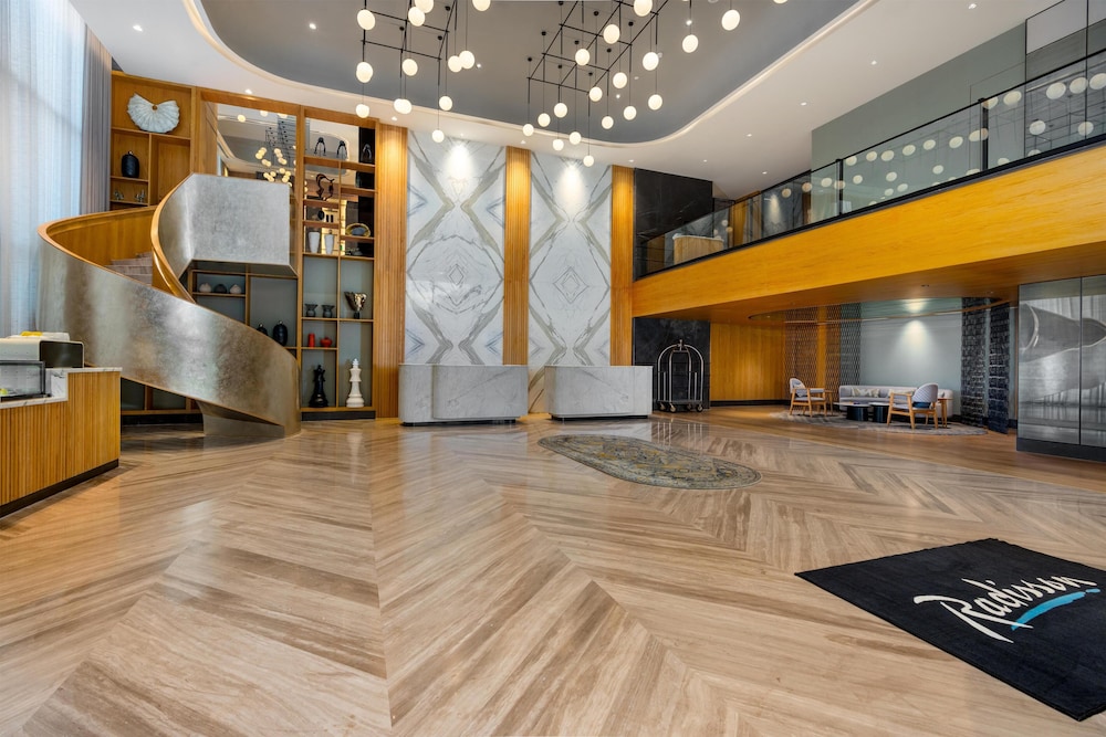 Radisson Hotel Prayagraj 4/50