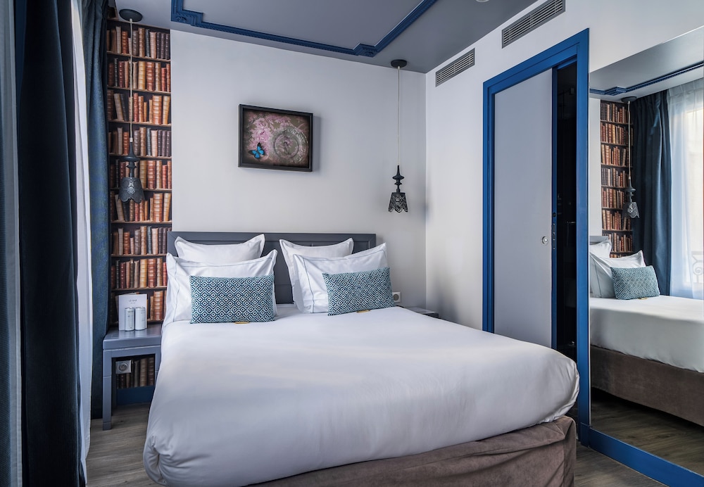 CLASSIC, DOUBLE BED, BALCONY