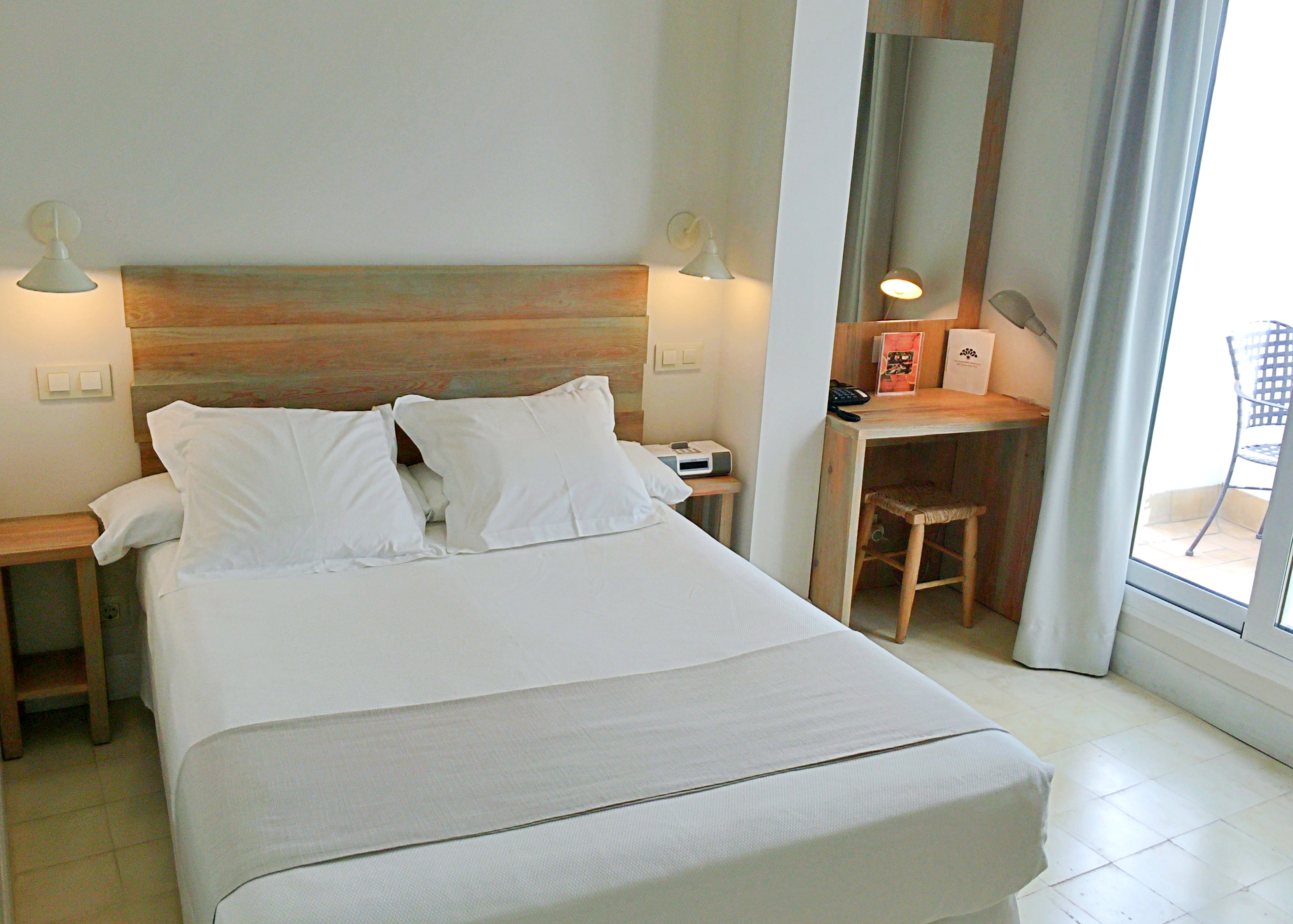 Economy, Double Bed