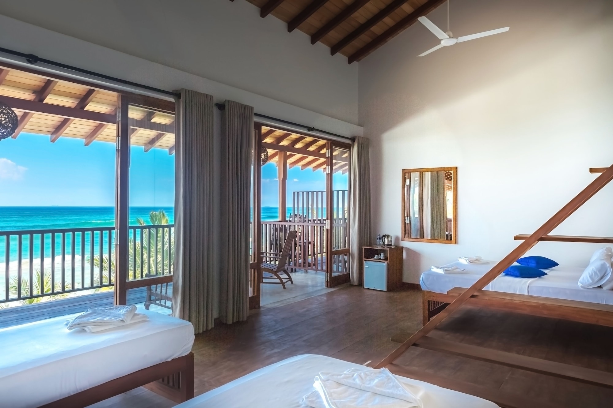 FAMILY, MULTIPLE BEDS, OCEAN FRONT