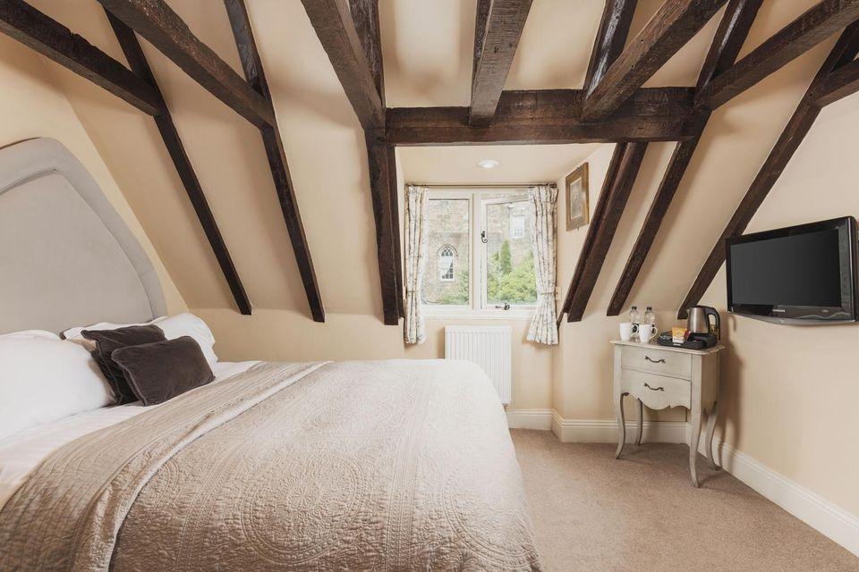 Courtyard, Classic, King Bed