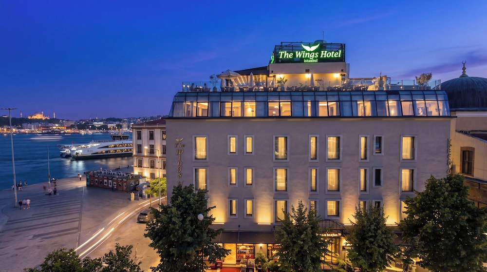 The Wings Hotel 2/71