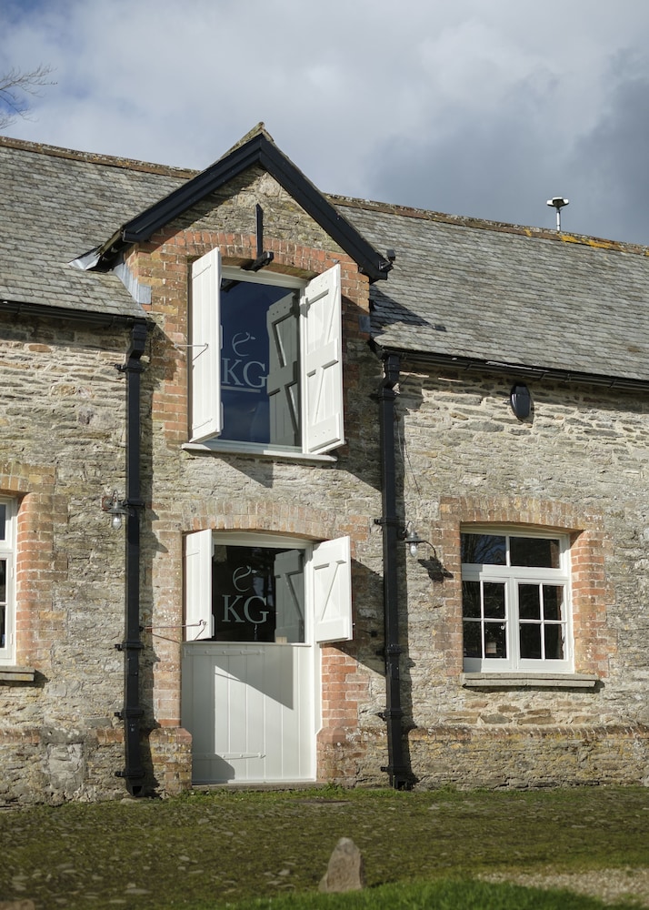 Kentisbury Grange 2/73