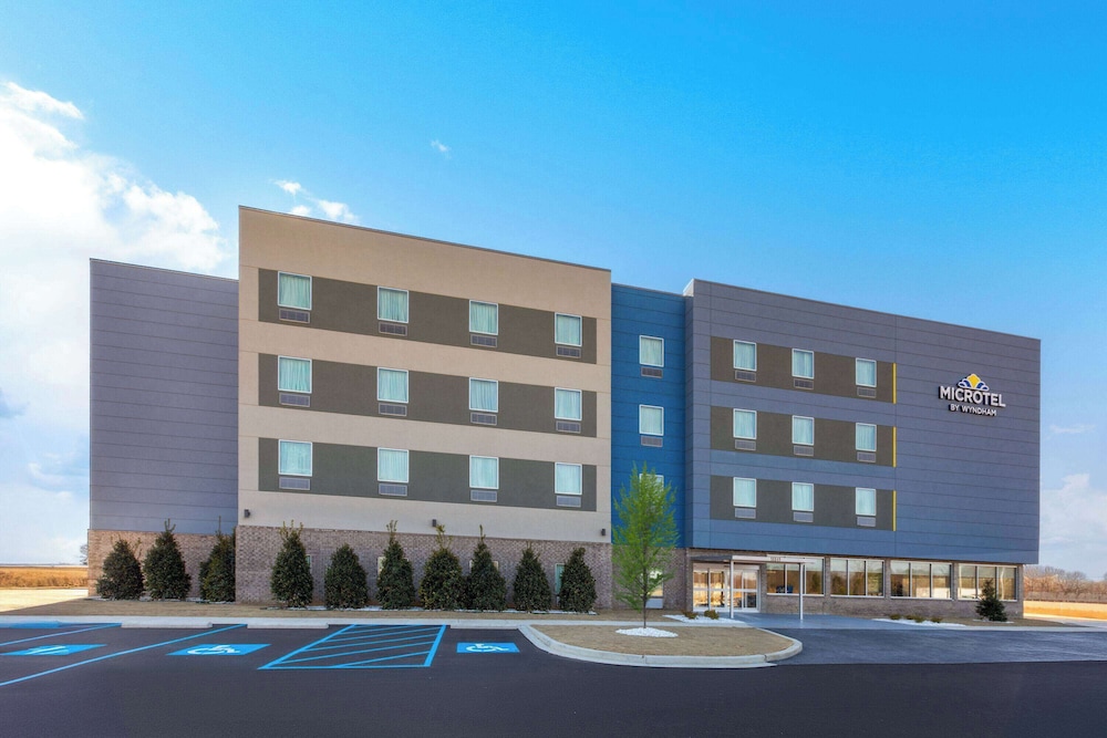 Microtel Inn & Suites by Wyndham Olive Branch 2/37