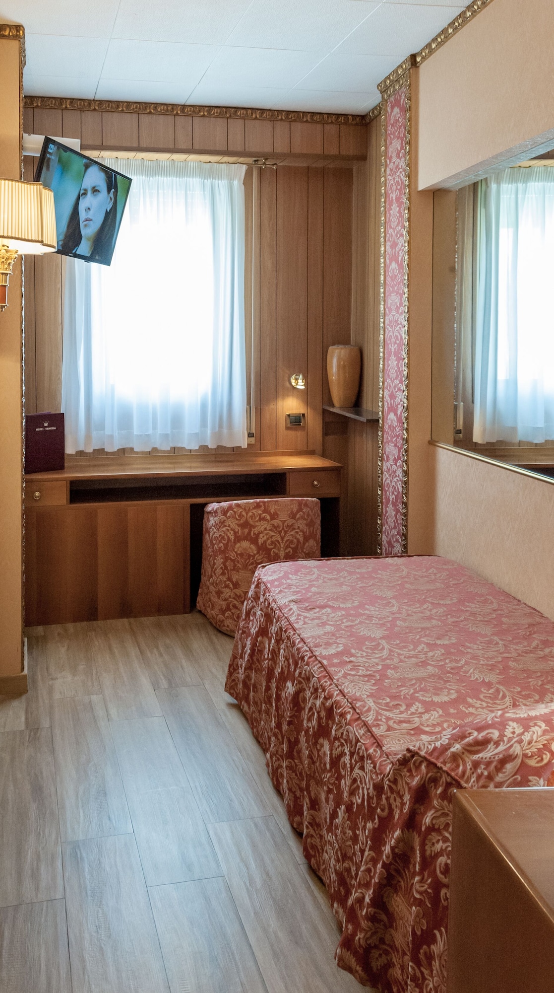 STANDARD, SINGLE, SINGLE BED