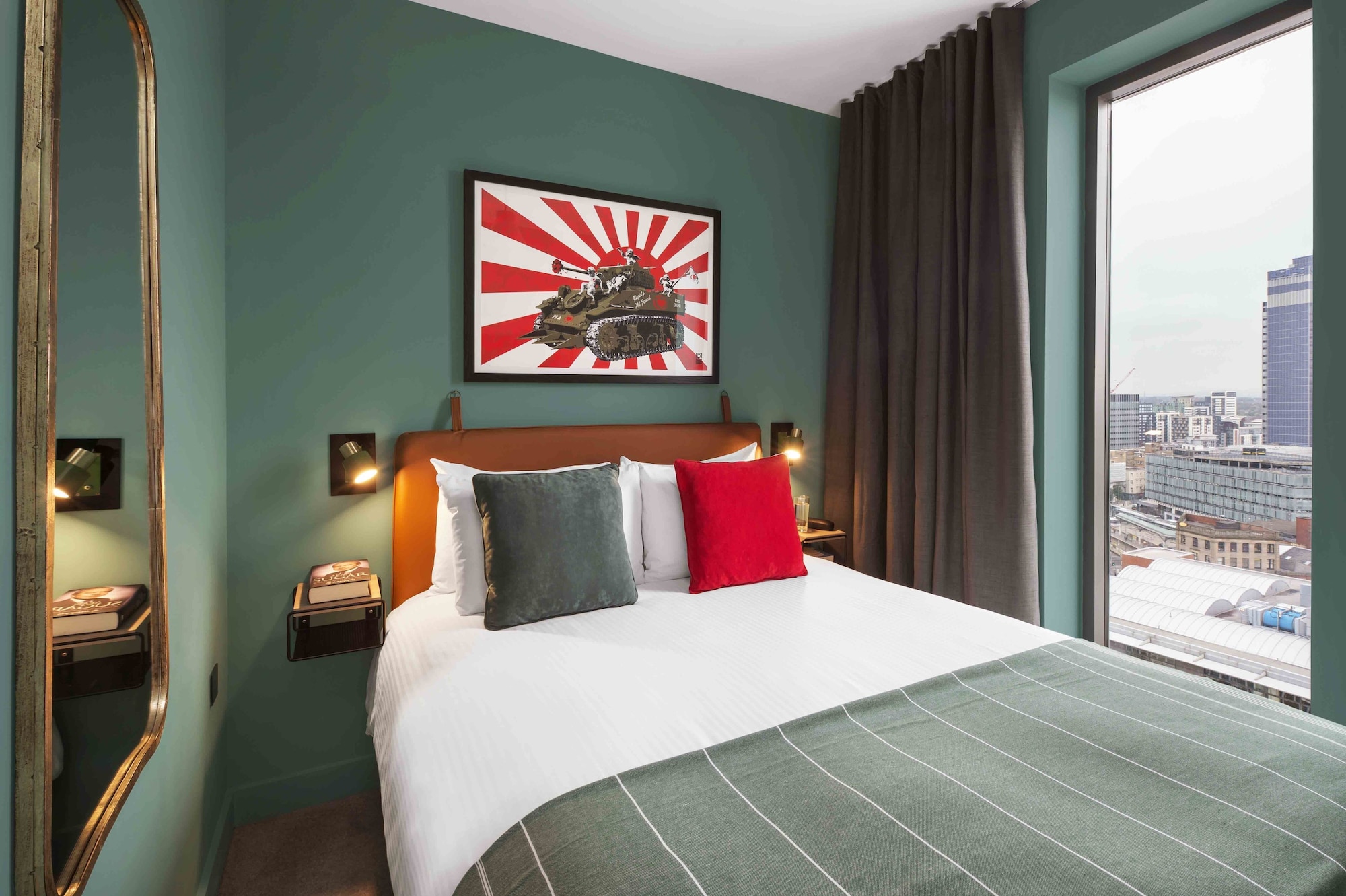2 BEDROOMS, SUITE
