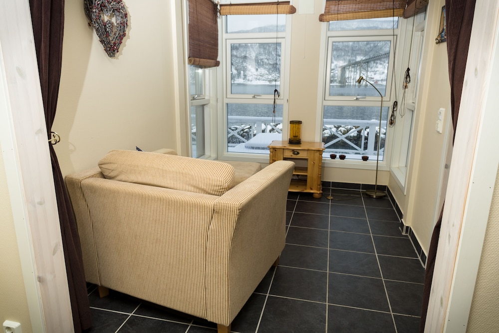 Tjeldsundbrua Hotel 26/50
