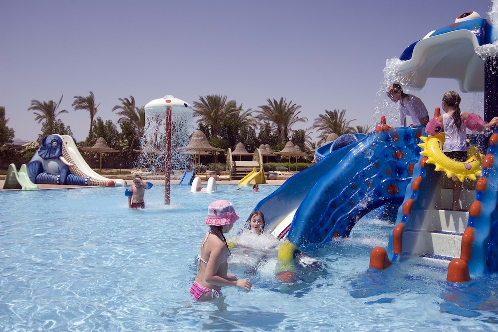 Parrotel Aqua Park Resort 39/55