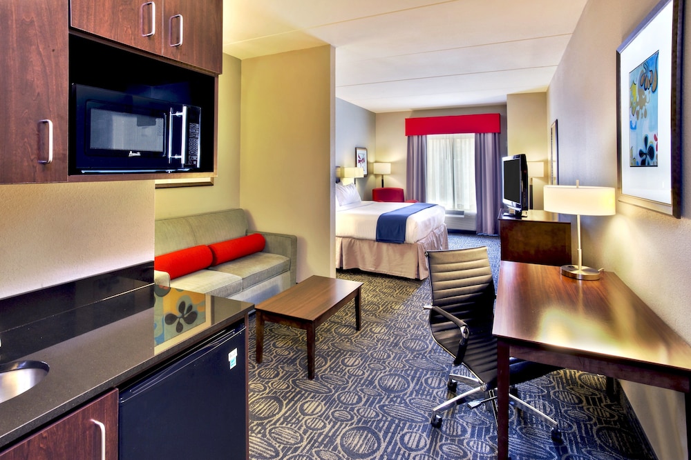 Holiday Inn Express Hotel Amp Suites Oak Ridge 31/46
