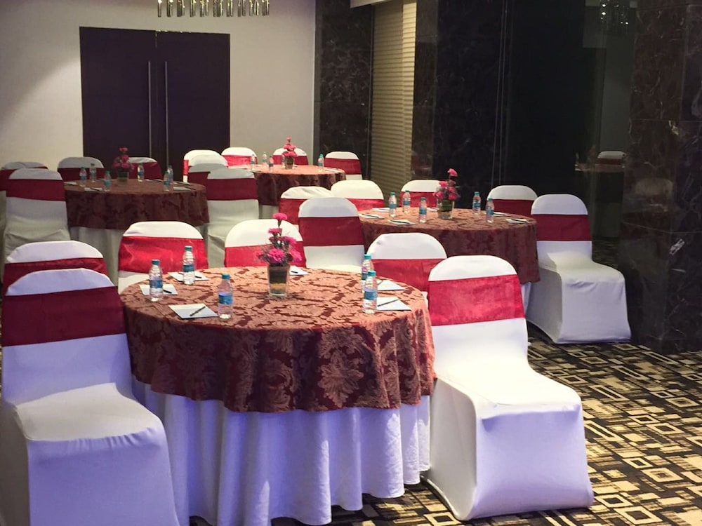 Fortune Park Sishmo Gautam Nagar 37/49