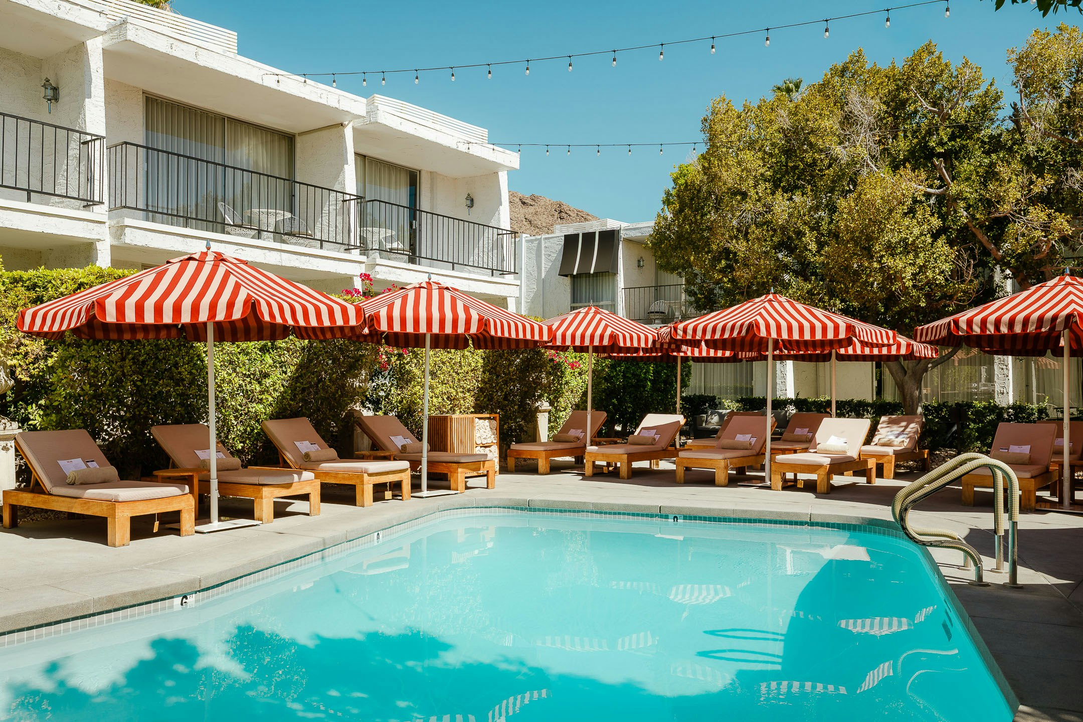 Avalon Hotel And Bungalows Palm Springs 4/85