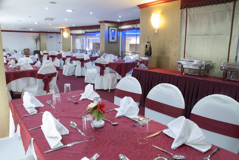 restaurant cafeteria