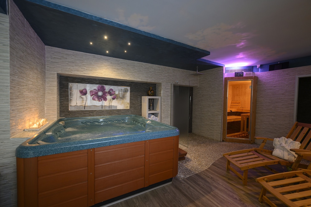 Hotel Riviera 22/50