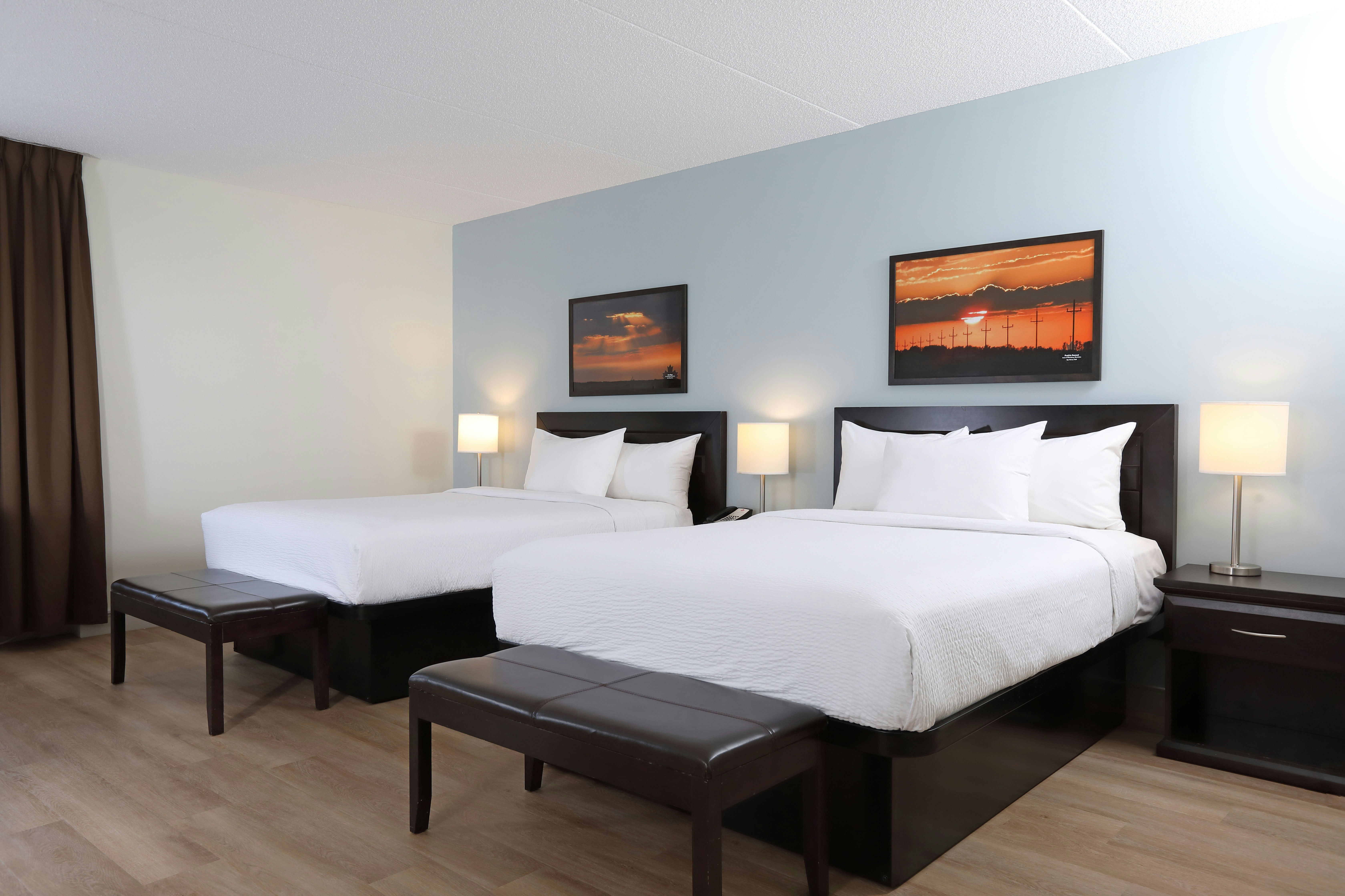 DELUXE, 2 QUEEN BEDS