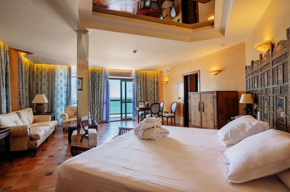 MS Amaragua Hotel & Convention Center 12/49