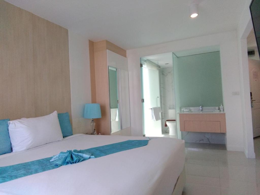 Royal Pavilion Huahin 10/50