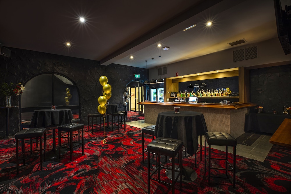 Nightcap at Ferntree Gully Hotel Motel 47/65