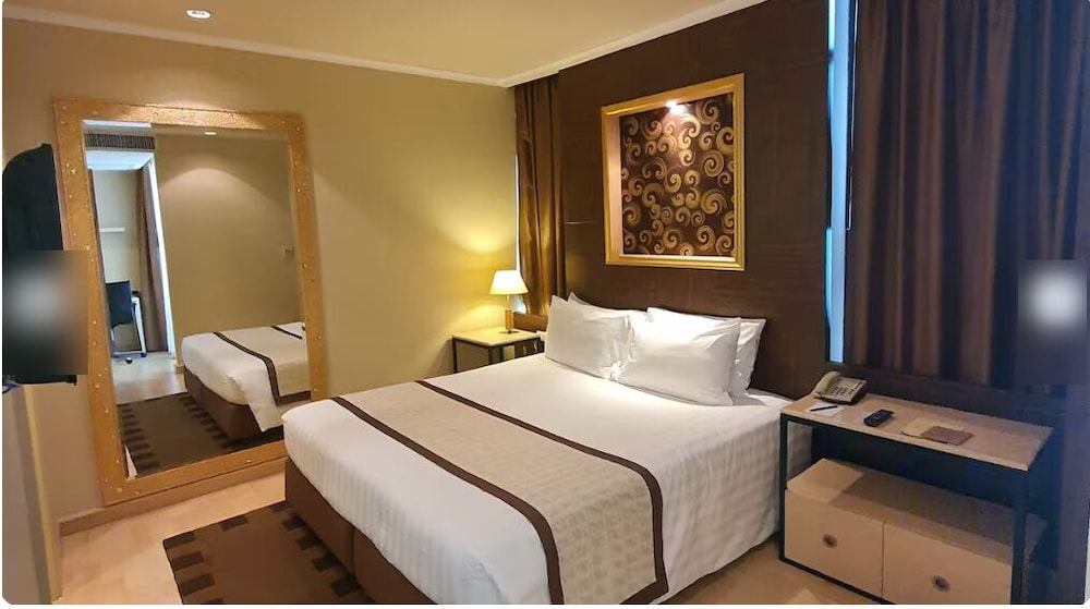 1 BEDROOM, GRAND, PLUS