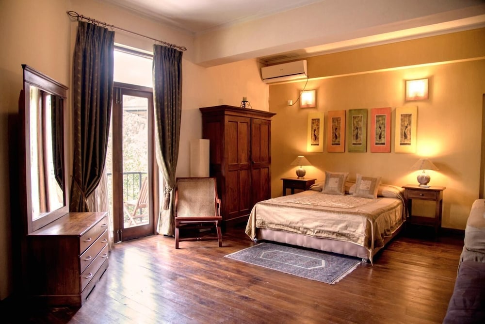 Villa 49 8/50