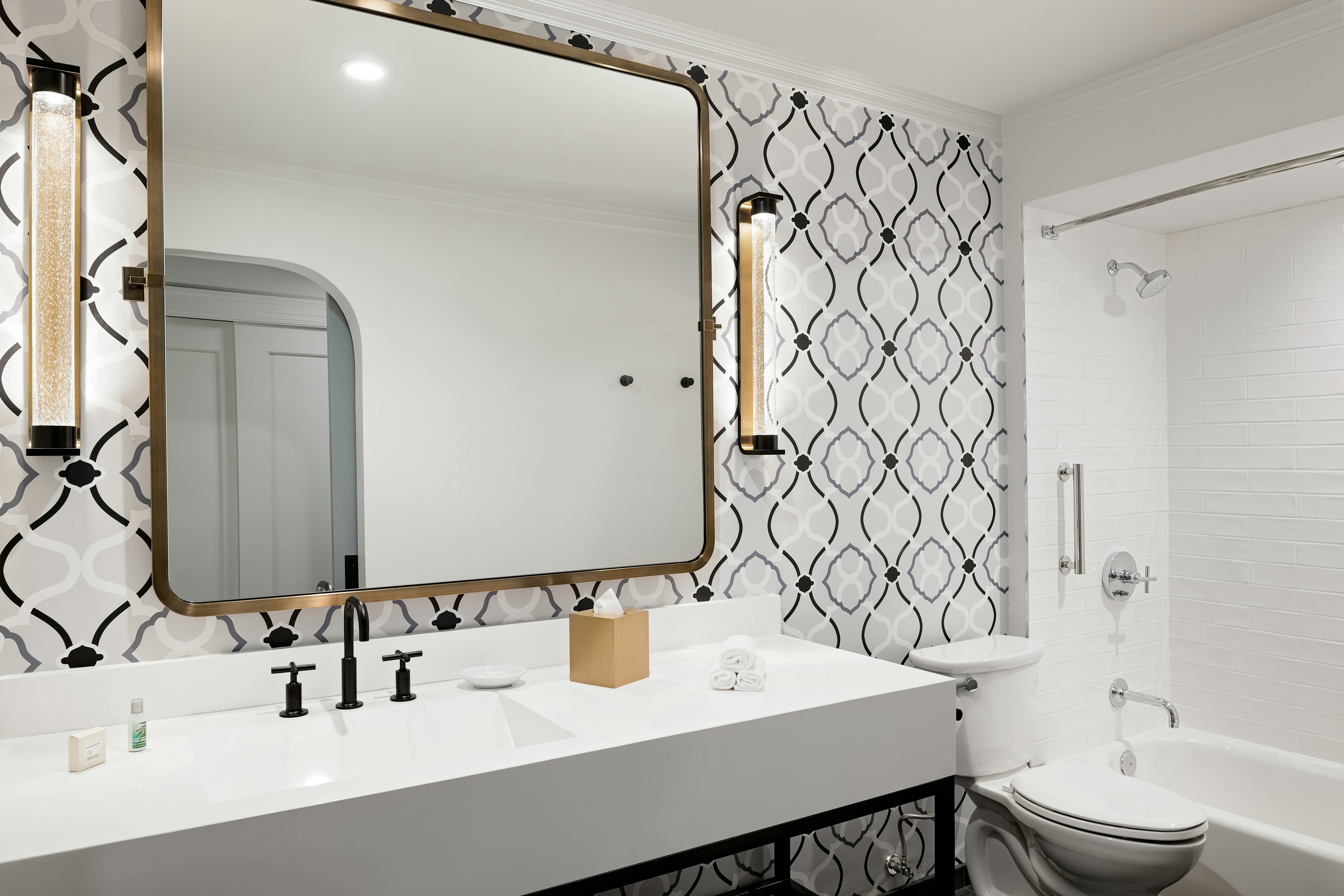 Room, 2 Queen Beds, Accessible, Hayes Mansion San Jose, Curio Collection by Hilton 6/8