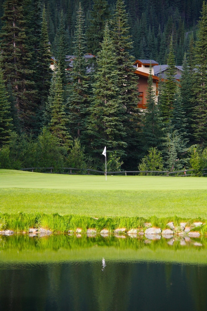 The Pinnacle Lodge 42/46