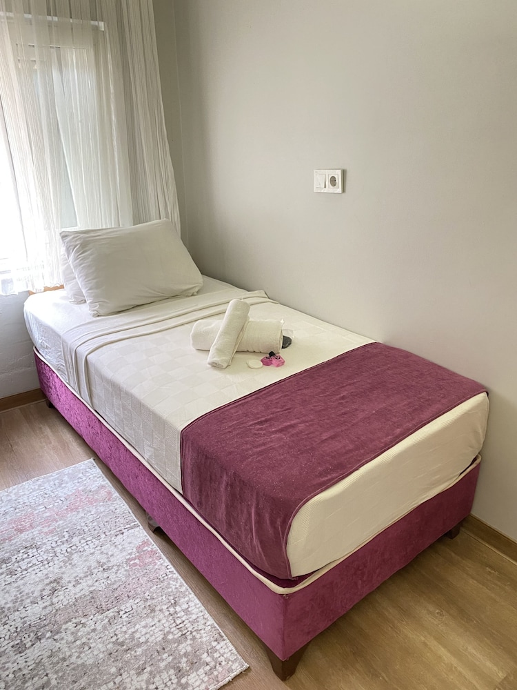 Hotel Oz Sefa 6/20
