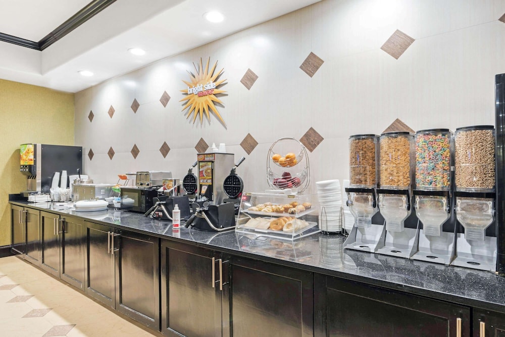 La Quinta Inn & Suites by Wyndham McAlester 35/45