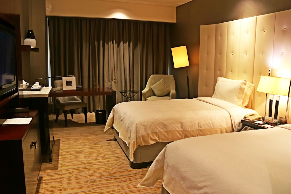 Royal International Hotel 14/60