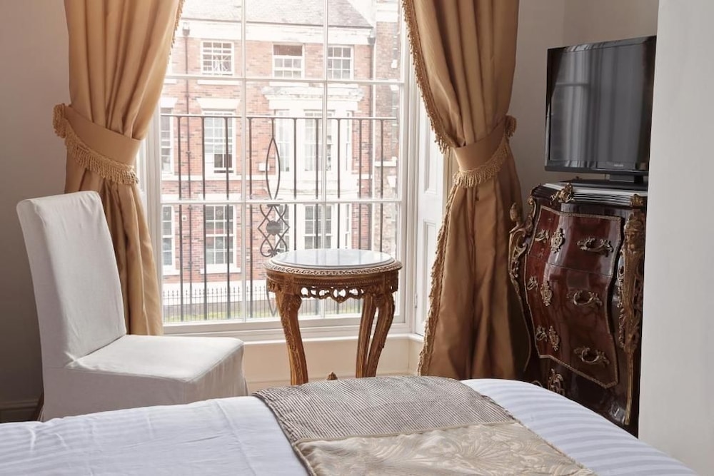 The Georgian Town House Hotel 26/42