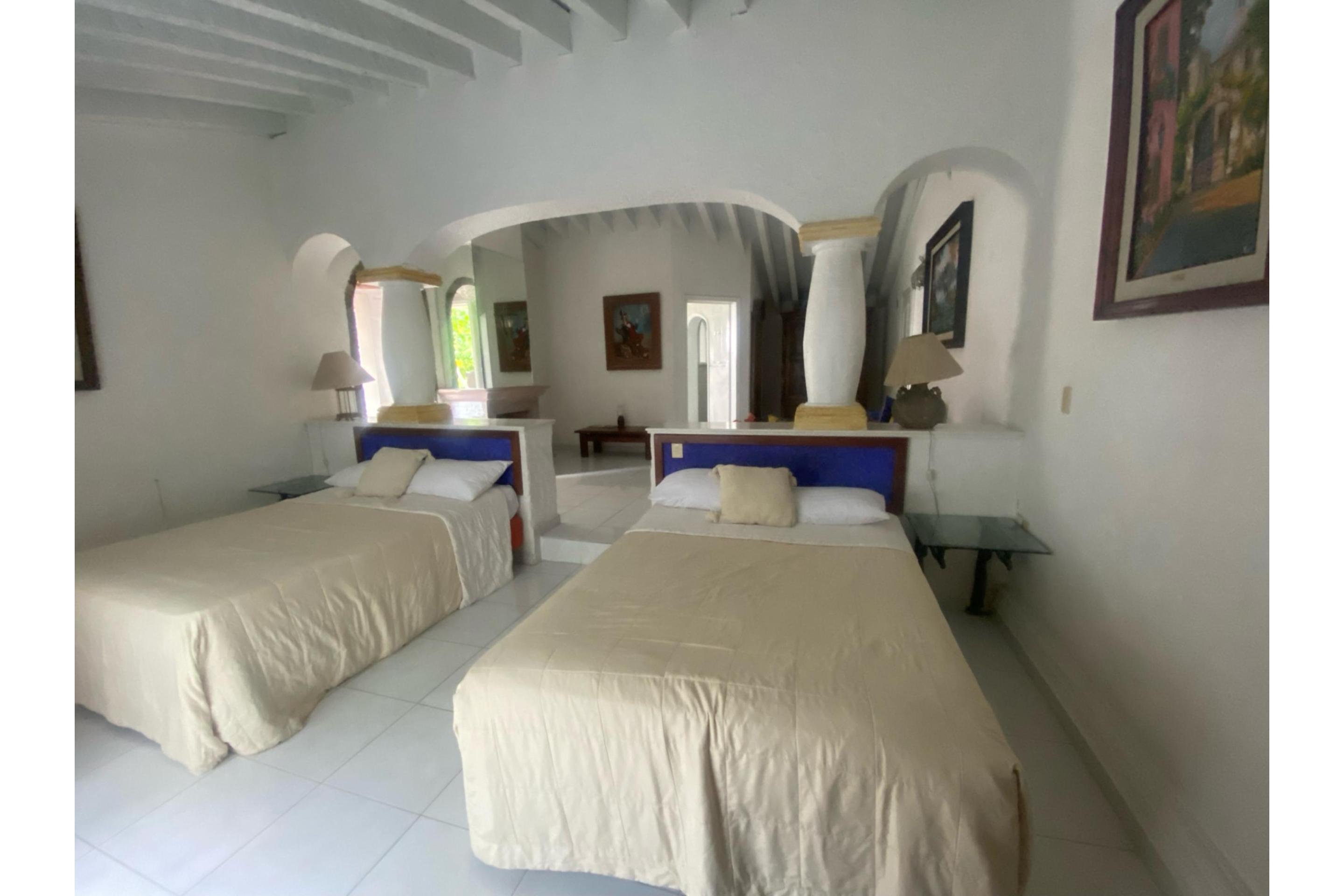Deluxe, 2 Beds