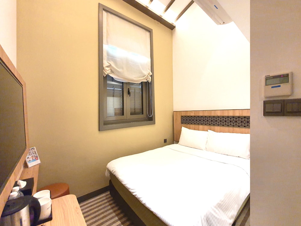 Dash Living Rochor 16/50