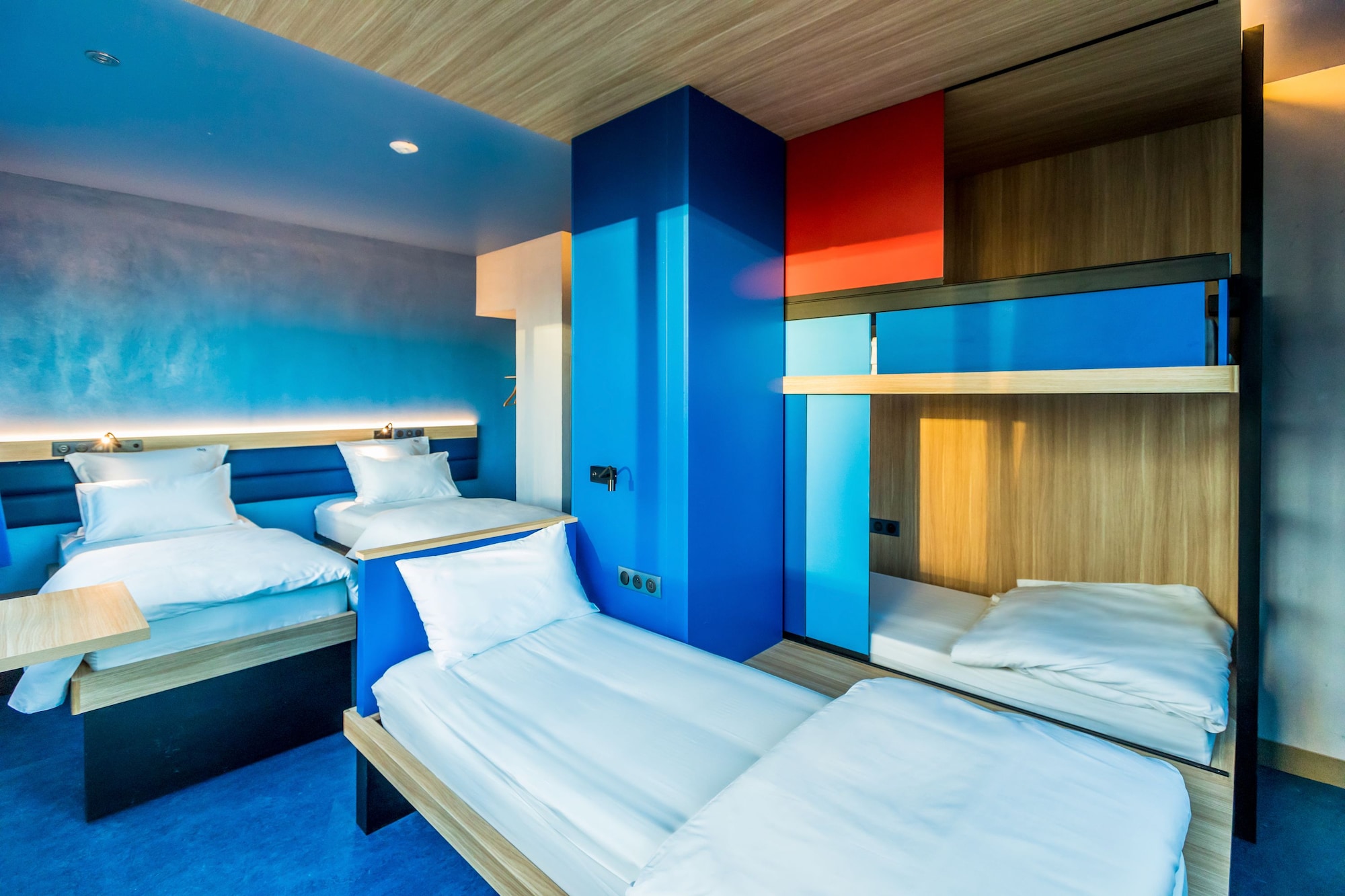 1 Double and 1 Single Bed, Bunk Bed, Yooma Yooma Side