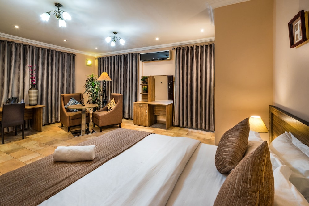 Midindi Hotel 14/61