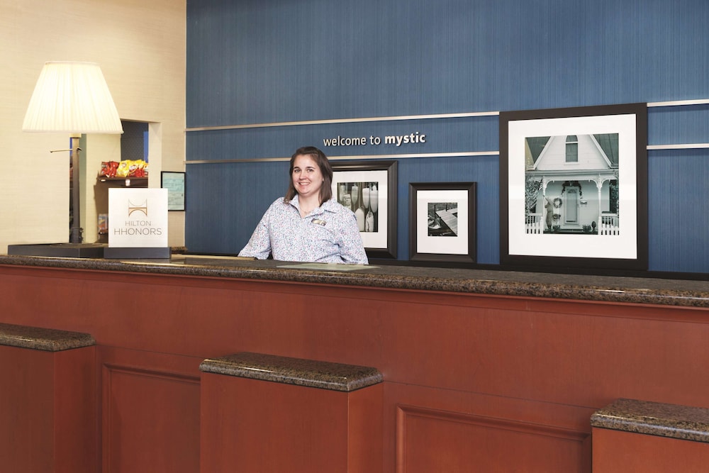 Hampton Inn and Suites Mystic 7/56