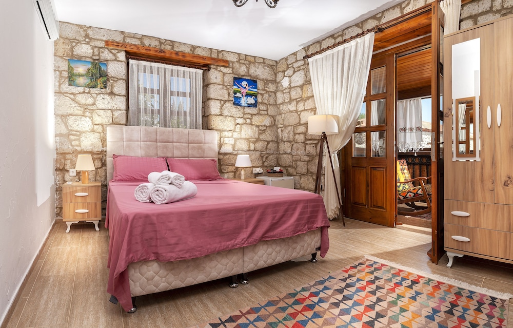 SUPERIOR, DOUBLE BED