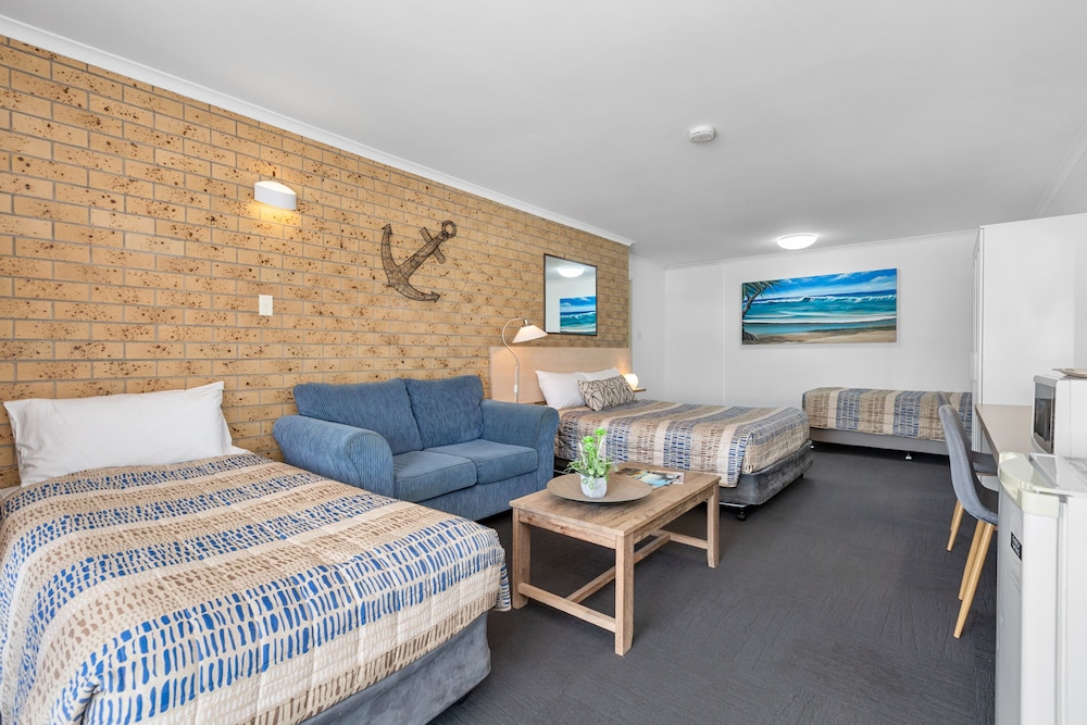 Tweed Harbour Motor Inn 35/57